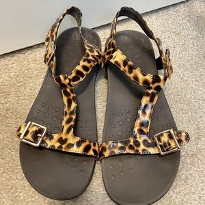 Animal print Vionic sandals